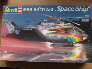 REVELL 1/32 4462 MBB BK 117 A3 SPACESHIP